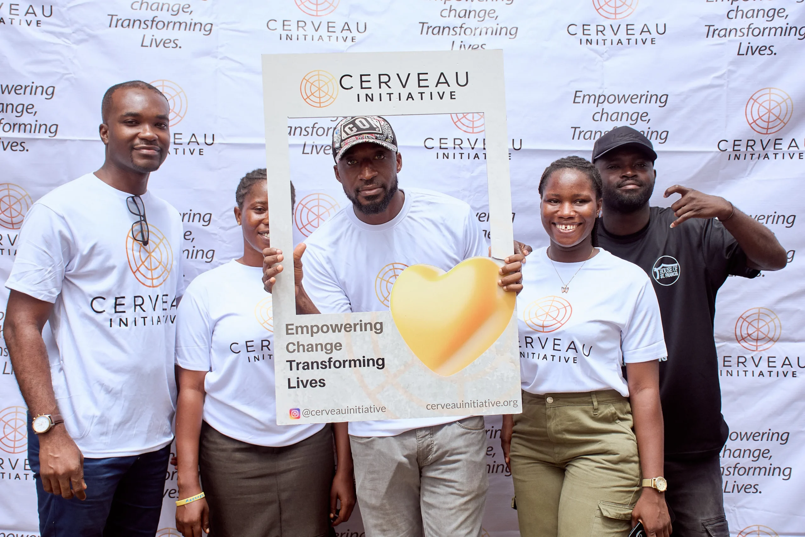 Why Volunteering Matters and Why Now Is the Time to Get Involved: Do it with Cerveau